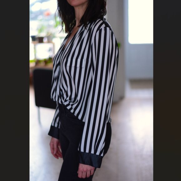 lined shirt - Picture 2 of 4